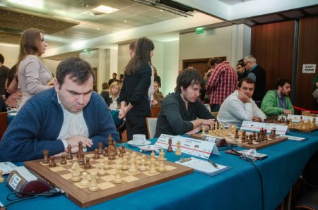 Azərbaycan şahmatçıları Avropa çempionatında birinci pillədə