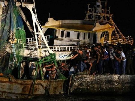 Qaçqın gəmisindən DƏHŞƏTLİ görüntü: 26 gənc qızın cəsədi tapıldı