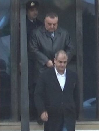 Eldar Mahmudov yenə istintaqa çağırıldı, 1 milyard dollara görə dindirildi