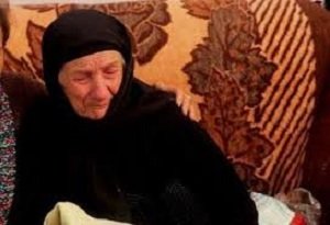 Ramzan Kadırov 104 yaşlı Mədinə Əliyevaya ev bağışladı