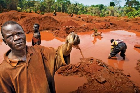 Ermənistanda və Azərbaycanda "zapravkaları" var, indi də Afrikada qızıl işinə girir...