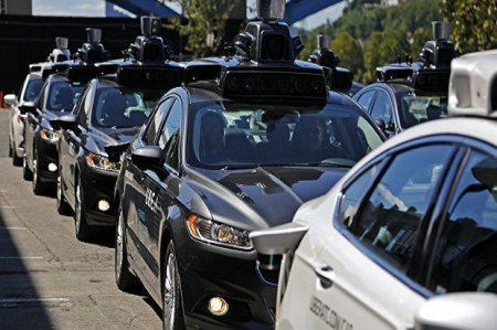 “Uber” sürücüsüz avtomobil testlərini dayandırdı