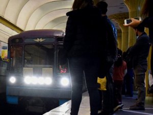 Bakı metrosunda 20 yaşlı tələbə dünyasını dəyişdi