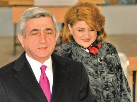 Serj Sarkisyan və arvadı Ermənistanı necə talayıblar