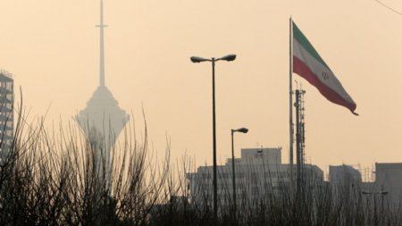 “İranı 40 ildir 500 nəfərlik qrup idarə edir”