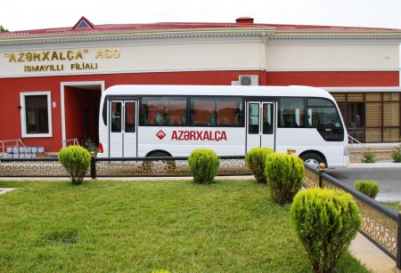 “Azərxalça”nın filialları yeni nəqliyyat vasitələri ilə təmin olunub 