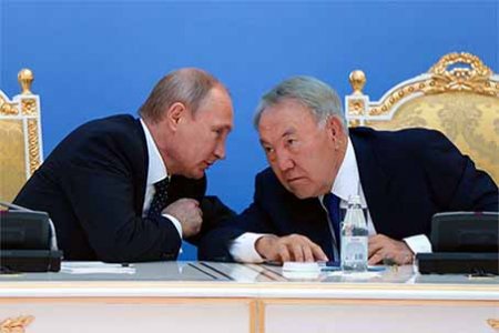 Nazarbayev Putinlə görüşdə general Xaçaturovdan söz saldı