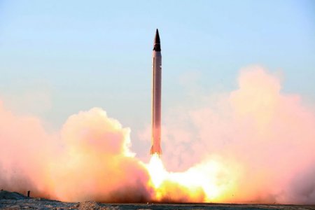 İran 2018-ci ildə raket sınaqlarının sayını iki dəfə artırıb