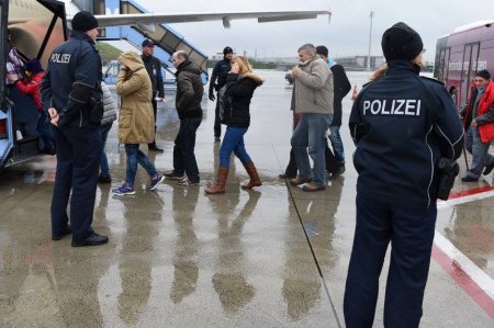 Gürcüstanın 411 vətəndaşı Avropadan deportasiya olundu