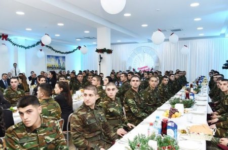 Mehriban Əliyeva DTX-nin hərbi hissəsində keçirilən bayram tədbirində