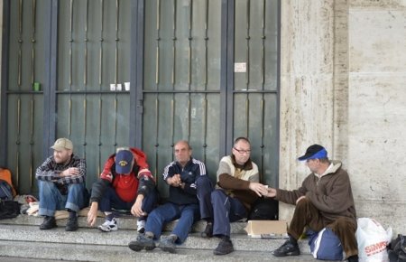 İtaliyada pensiya yaşı azaldıldı