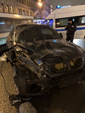 Azərbaycanlı Rusiyada küçədə BMW X6 ilə iki nəfəri öldürdü