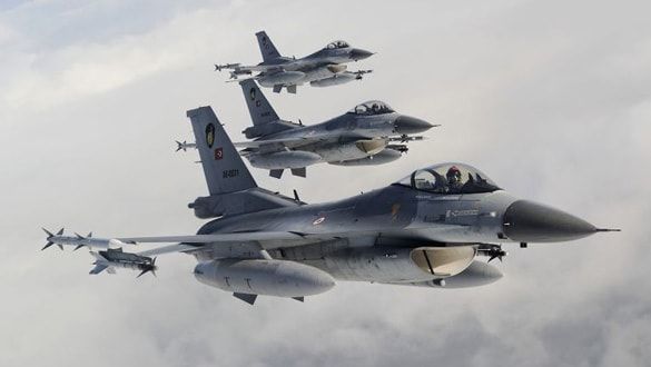 Türk “F-16”ları Suriyadan keçərək hava sərhədini pozan pilotsuz uçuş aparatını vurdu